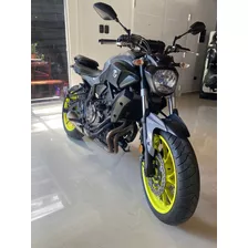 Moto Yamaha Mt07