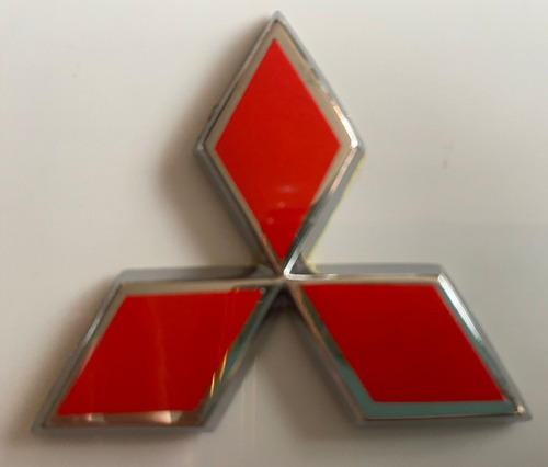 Emblema Mitsubishi Lancer Persiana Trebol Mediano 5.5 Cm Foto 3