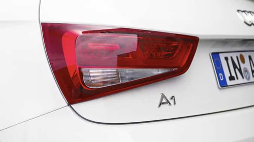 Emblema A1 Audi Cromado Foto 5