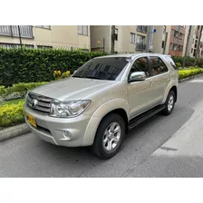 Toyota Fortuner Urbana, Modelo:2010-215.500km,2700cc Aut 4x4