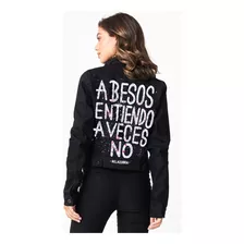 Campera Jean Negra Frase A Besos Entiendo Dama 