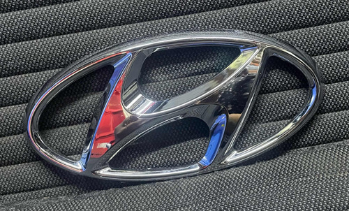 Emblema Parrilla Hyundai Accent 2018 2020 Original Detalle Foto 2