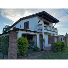 Vendo Gran Chalet De Dos Plantas Muy Cerca Del Centro De La Ciudad De Esquina (ctes.)