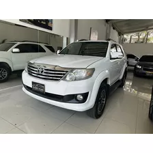 Toyota Fortuner 2013