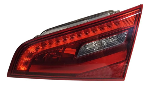 Lanterna Tampa Traseira Direita Audi A3 2013 2014 2015 2016 Direito/passageiro Vermelho