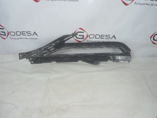 Base De Faro De Niebla Derecha Audi Q7 2015 Usado Original  Foto 3