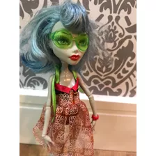 Boneca Monster High Ghoulia Yelps Praia