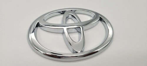 Toyota Hilux 4x4 Emblema Persiana 10.5 Foto 2