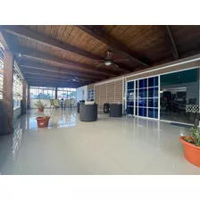 Vendo Segunda Con Terraza Miramar Tres Hab Dos Parqueos