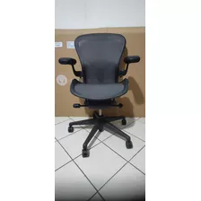 Cadeira Herman Miller New Aeron Ano 2018