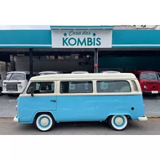 Volkswagen Kombi 1.4 Standard Azul