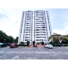  Apartamento En Venta En Las Trinitarias Barquisimeto Excelente Ubicación, Moderna Cocina, Gas Directo Por Tubería Y Excelente Suministro De Agua Gabriela. C