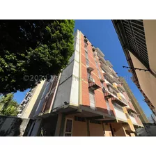 Apartamento En Venta En La Urbanizacion Calicanto Maracay 24-18836 Meglisf