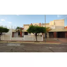 Venta De Hermosa Casa En Urb. Rosal Sur Con Apartamento Tipo Estudio