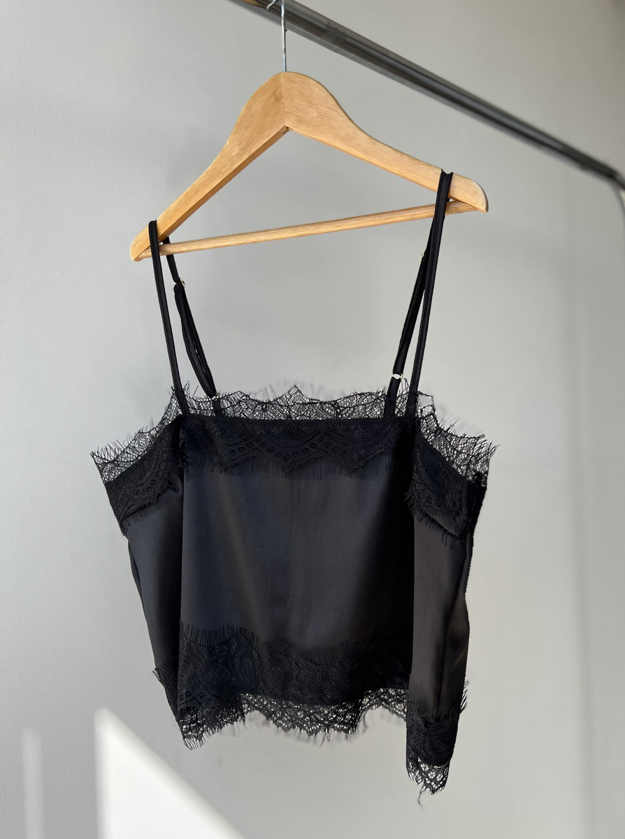 Top Recto Con Puntilla De Noche Lencero