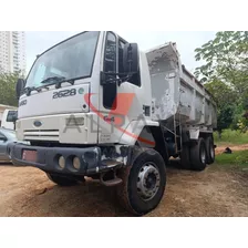 Ford Cargo 2628 E 6x4 (3 Eixos)