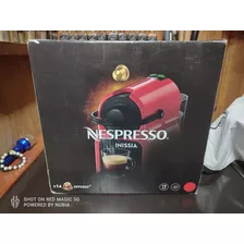 Cafetera Nespresso Inissia 