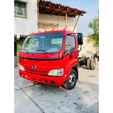 Camion Hino 300, Modelo 2009