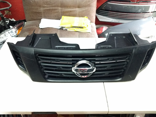 Parrilla Nissan Np300 Frontier Modelo 2016 2017 2018 2019  Foto 9