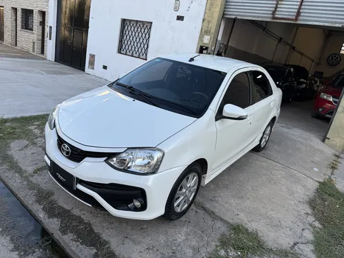 Toyota Etios 1.5 Xls - 2017