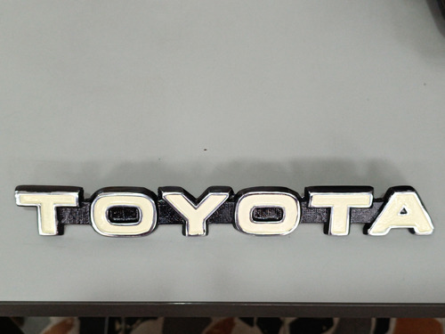 Emblema Toyota Fj40-43-45 Metlico Foto 3