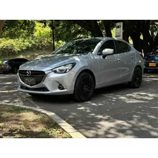 Mazda 2 Touring Sedan 2019