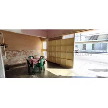 Raiza Suarez Vende Casa En Excelente Ubicación En Centro De Barquisimeto, Oportunidad De Negocio Para Uso Comercial O Residencial, En Punto Estratégico, Muy Cerca De Av Principales 2 4 1 3 1 7 3