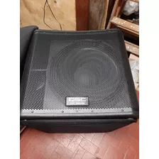 Subwoofer Parlante Activo 18 Qsc Kw181 