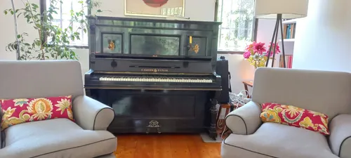 Primera imagen para búsqueda de piano de pared