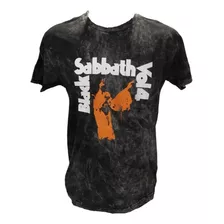 Camiseta Black Sabbath Vol 4 Estonada