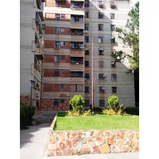 Apartamento A La Venta En Caricuao Ud2, #24-16453 Jose Luis