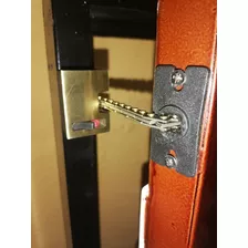 Seguro De Cadena Para Puertas De Madera