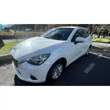 Mazda 2 Sedan Touring