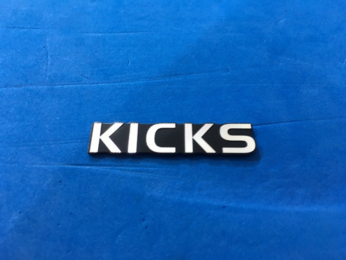 Logo Emblema Metalico Nissan Kicks 2020 2021 2022 2023 Foto 7