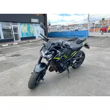 Kawasaki Z900 