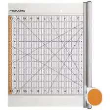 Fiskars Regla Combo De Rotatorio Para Tela 304 Cm 305 X 305