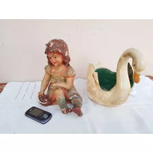 Antigua Niña No Muñeca Y Cisne En Yeso Adorno Pegadas