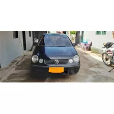 Volkswagen Polo Sedan 2005 1.6 Total Flex 4p