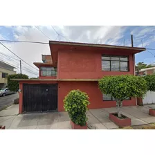 Casa Amplia En Gustavo A. Madero De Remate Bancario