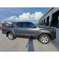 Toyota Hilux 2.8 Srv 4x4 At