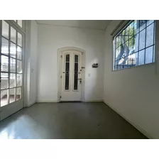 Venta De Casa De 4 Dormitorios En Punta Carretas. 2gjes