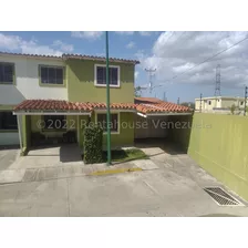 Amplia Y Moderna Casa En Venta Cabudare. Urbanización Trapiche Villa. El Trigal 23-20557 As-f