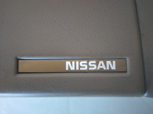 Volante Nissan  Pick Up Con Detalles  Estticos  Foto 4