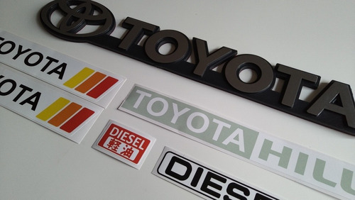 Toyota Hilux Calcomanas Y Emblemas Foto 5