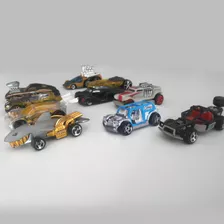 Kit Com 10 Carrinhos Diversos Hotwheels (usados)