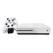 Xbox One S + 2 Controles + 1 Cargador 