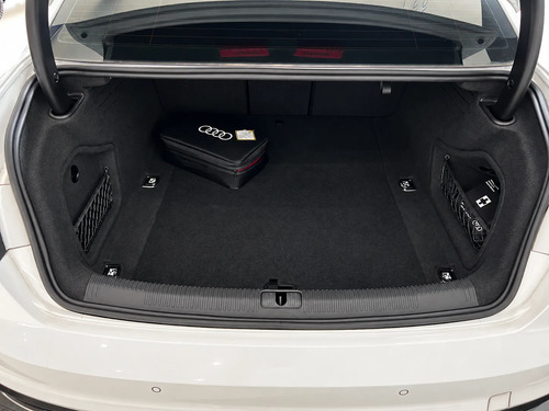 AUDI A4 2.0 40 TFSI PRESTIGE BLACK