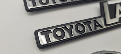 Toyota Land Cruiser Emblemas 4.5 Serie 70 Foto 6
