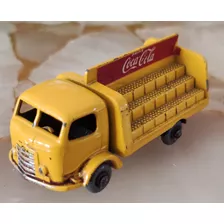 Matchbox. Karrier Bantam Coca Cola Bottle Float. Año 1960. 