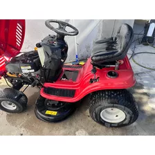 Tractor Corta Césped Mtd Funcionando